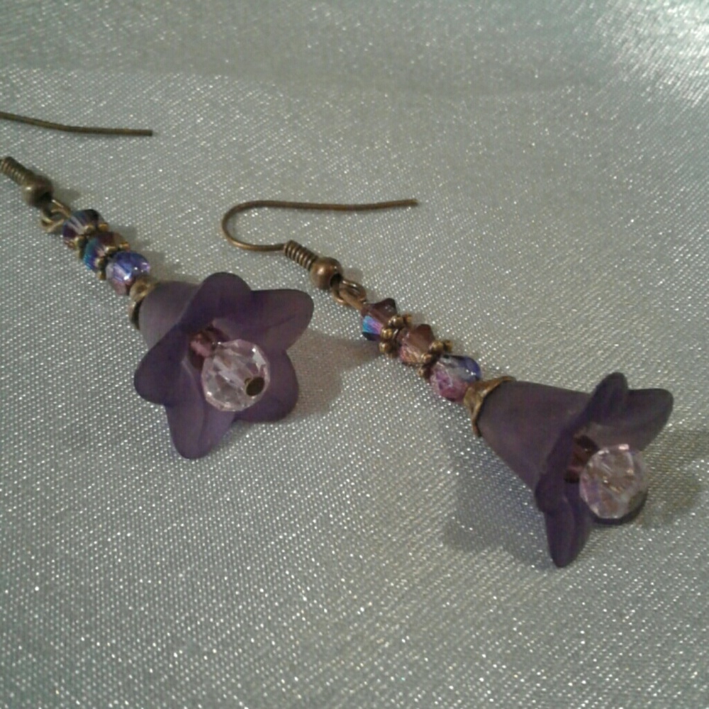 **Price drop**Hancrafted tulip earrings